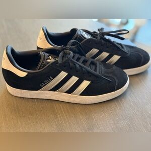 Adidas Women’s Gazelle 5.5
